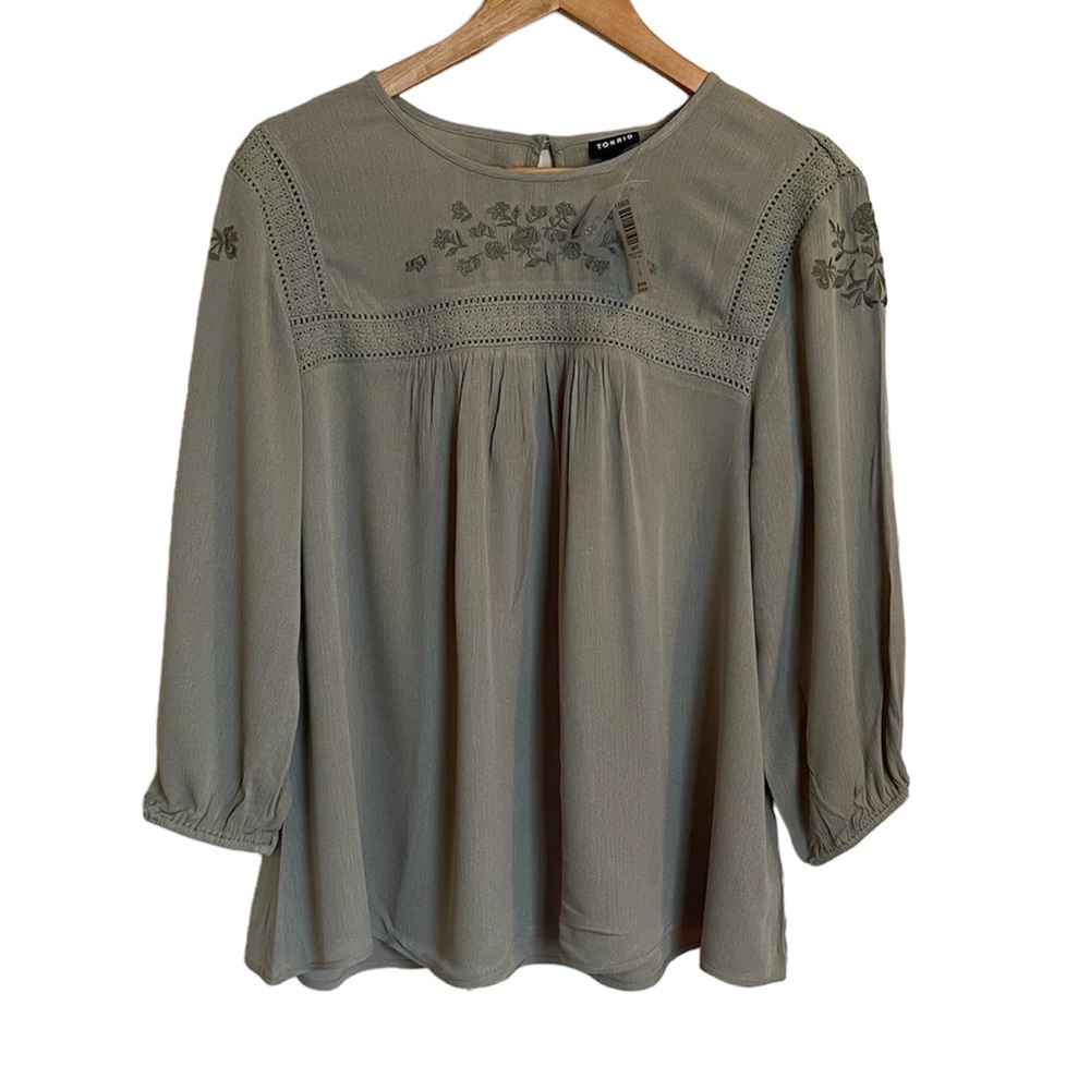 Torrid Olive Green Embroidered Peasant Blouse Size 0 / Large NWOT